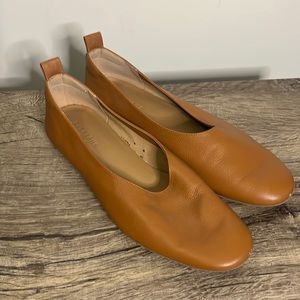 Everlane the Italian leather day gloves ballet flat size 8 brown
